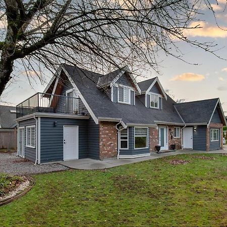 Spacious & Modern By The Beach White Rock Eksteriør bilde