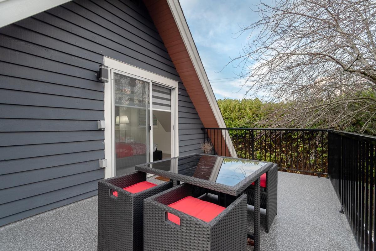 Spacious & Modern By The Beach White Rock Eksteriør bilde